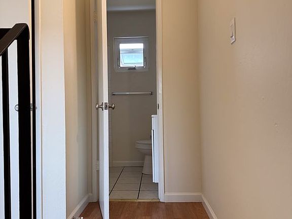 5th image of 721 Western Ave APT 15