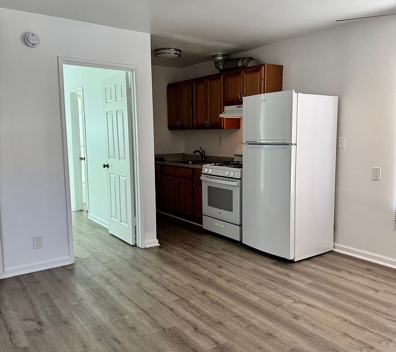 1st image of 2505 & 2509 S Denison Ave #2509-01