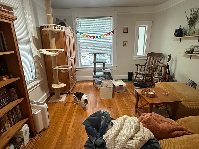 1632 N Claremont Ave #1 — Photo 3