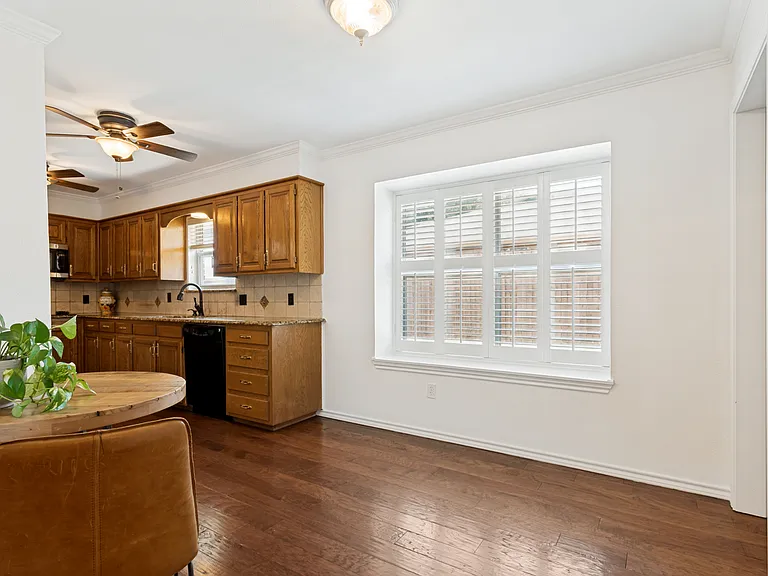 1005 De Pauw Dr — Photo 10