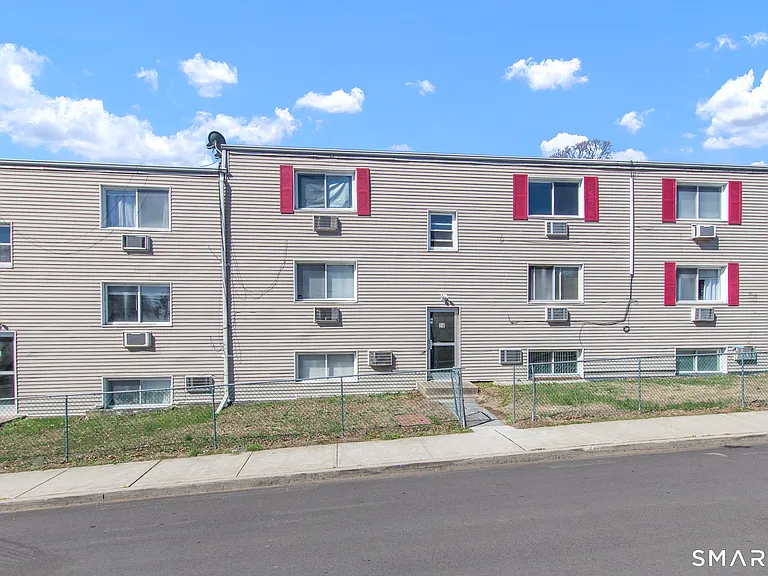 36 Woodbury Ave #2B — Photo 17
