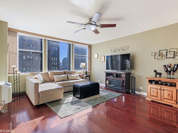 3rd image of 30 E Elm St APT 18C