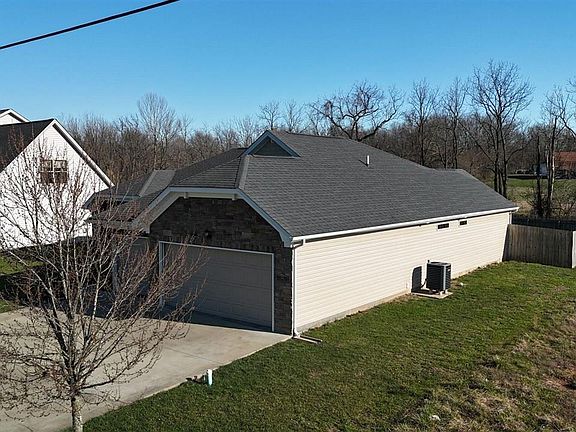 5th image of 146 Shirley Blvd