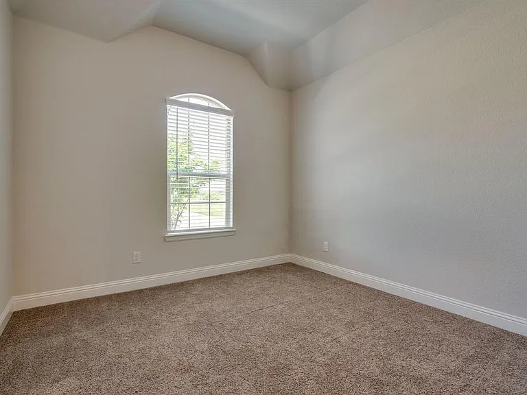605 Boardwalk Way — Photo 26