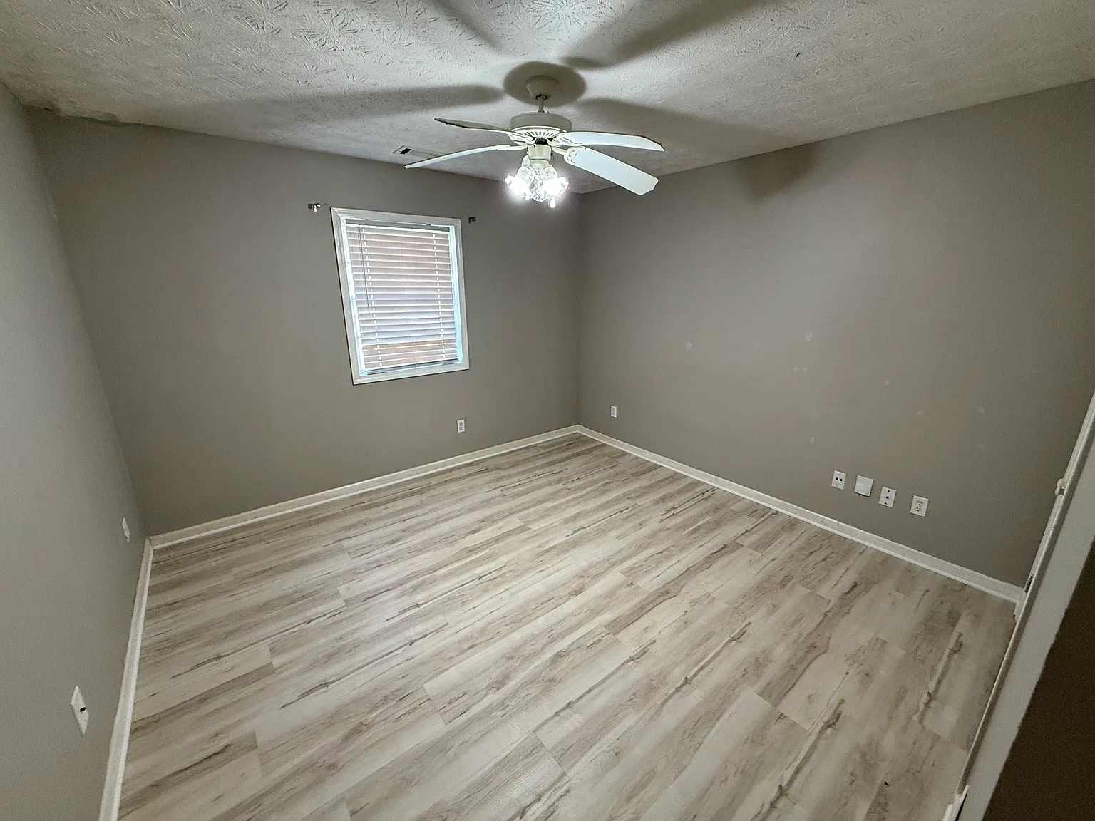 10196 Stone St NW — Photo 4