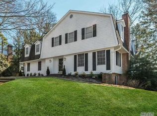 12 Orchard Farm Rd, Port Washington, NY 11050