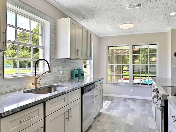 5th image of 2330 Kumquat Dr
