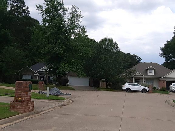 4th image of 1306 Miller Place Dr