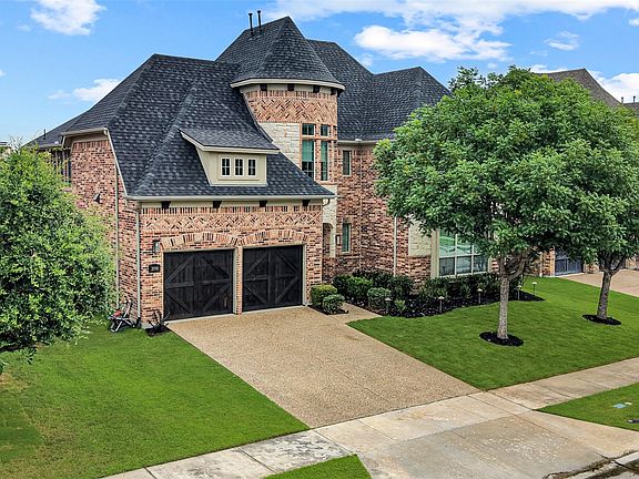 2nd image of 2098 Hidalgo Ln