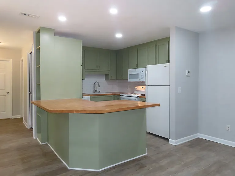 913 Shadylawn Rd #A — Photo 7