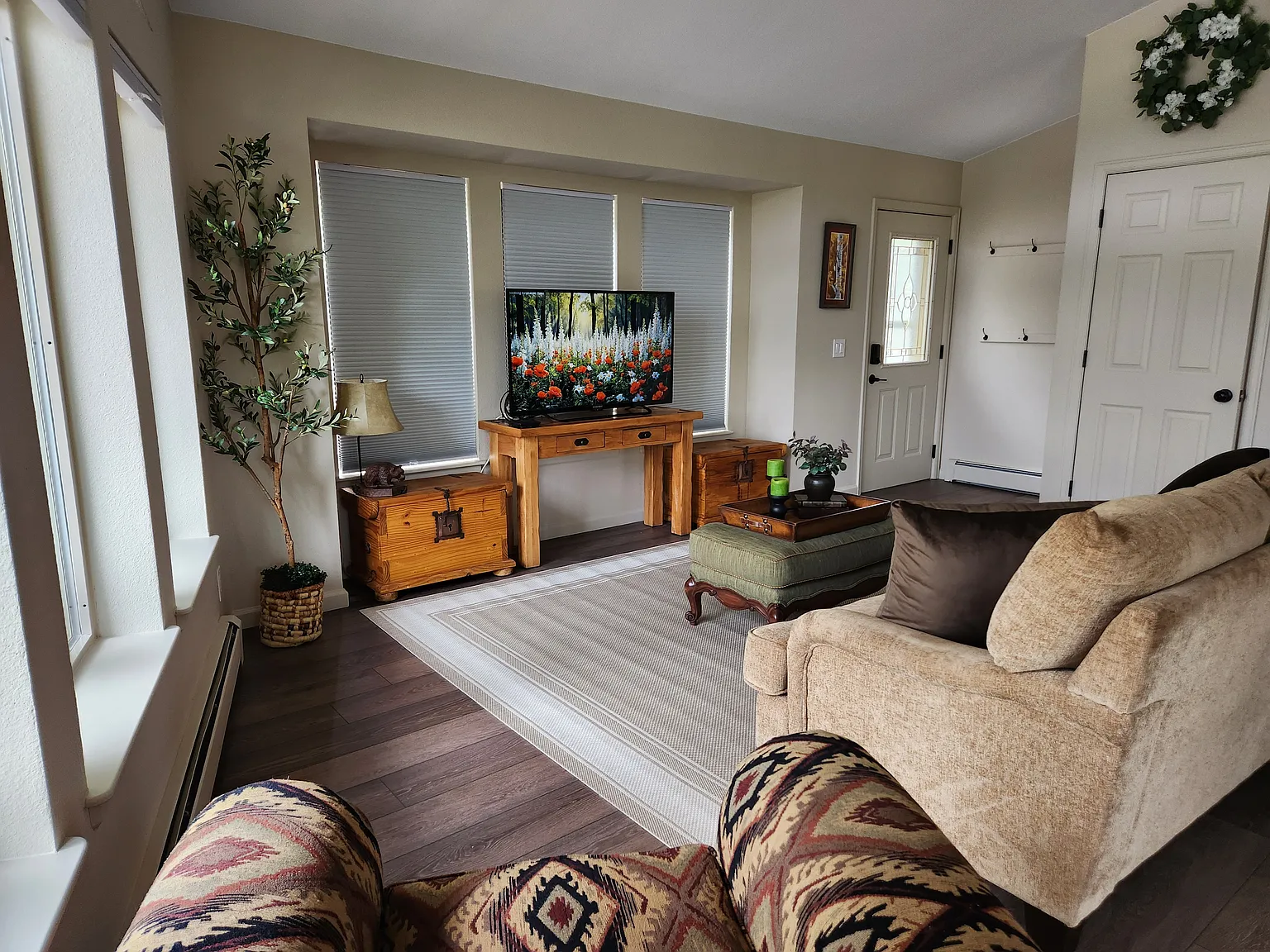 3 bed, $3,600 — Photo 1