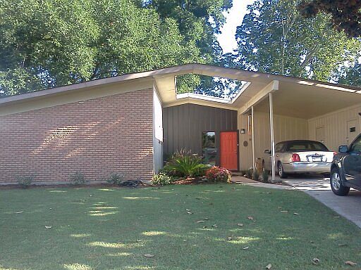 1st image of 919 Camilla Dr