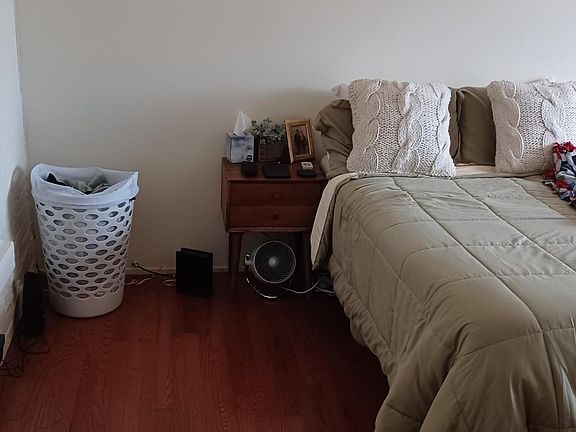 4th image of 20 W Main St #2