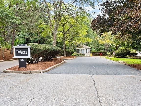 2nd image of 250 Hammond Pond Pkwy APT 1403N