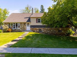 1519 Nevarc Rd, Warminster, PA 18974