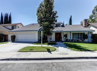 25689 Bellerive Dr, Santa Clarita, CA 91355