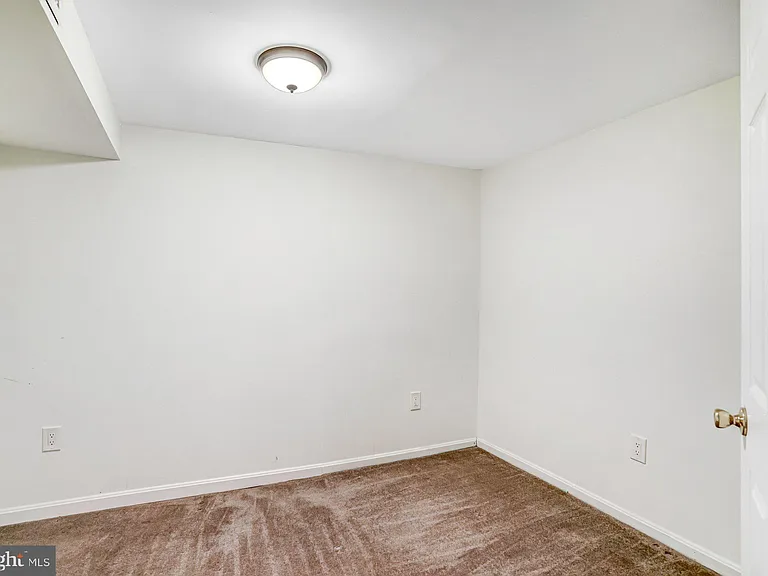 12 Rhode Island Ave NW — Photo 62