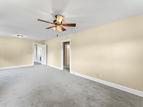 5th image of 1009 Greenland Dr