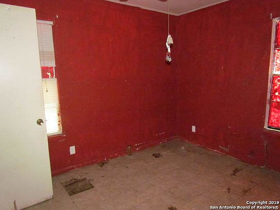 4th image of 6414 Buena Vista St