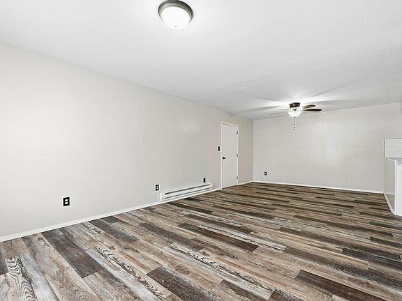 4th image of 15019 Auburn Rd