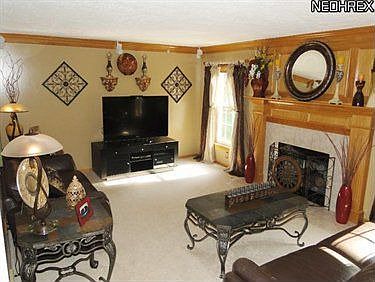 4th image of 902 Continental Dr