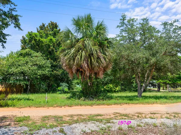 1570 Sunny Oak St, Gulf Breeze, FL 32563
