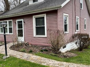 1843 Whiting Rd, Memphis, NY 13112