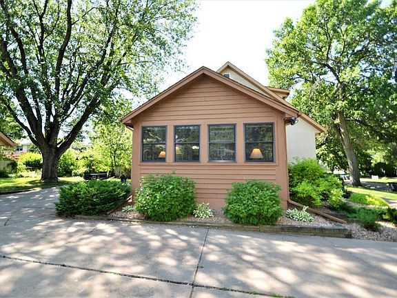 3rd image of 2754 Gerald Ave