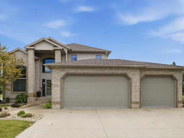 5012 2nd St E, West Fargo, ND 58078