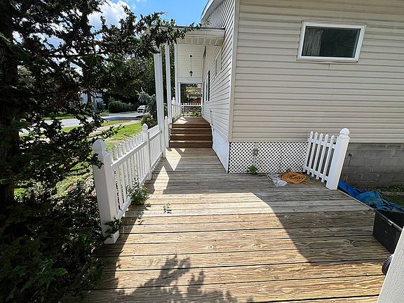 2nd image of 288 S 4th St