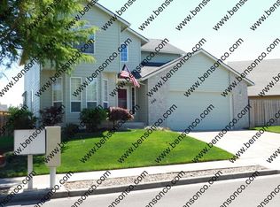 746 SW 25th St, Troutdale, OR 97060