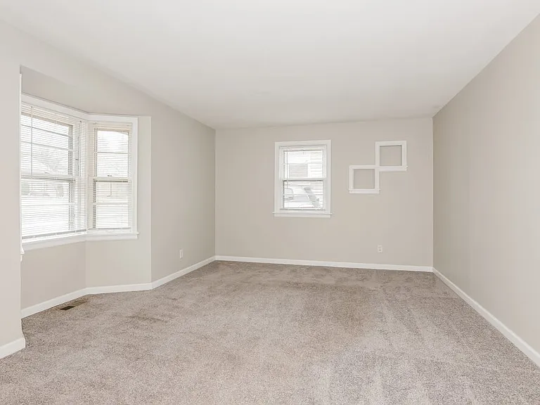 765 Boone St — Photo 5
