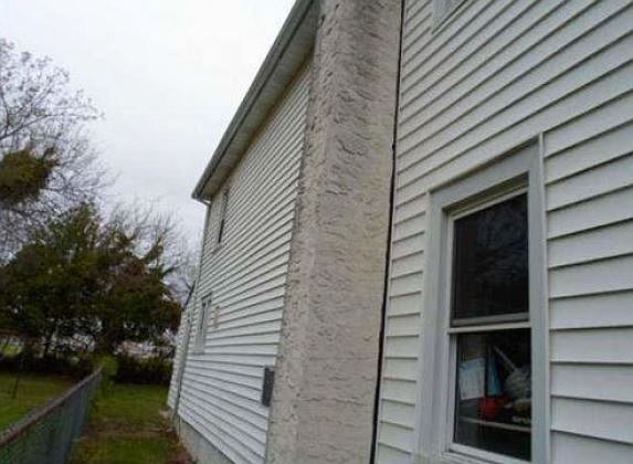 4th image of 112 Church St