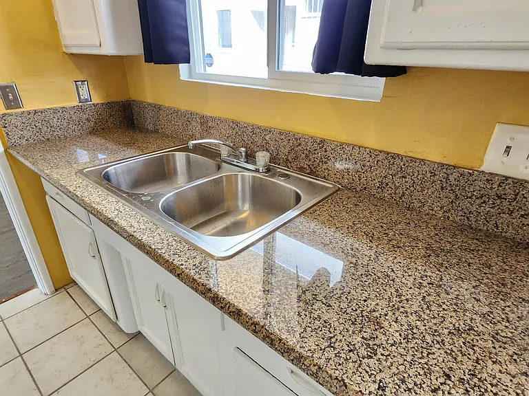 1252 S La Jolla Ave #2 — Photo 5