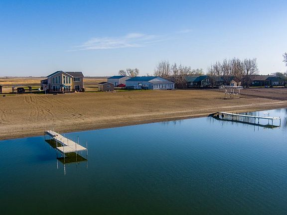 3rd image of 2145 Twin Lakes Rd