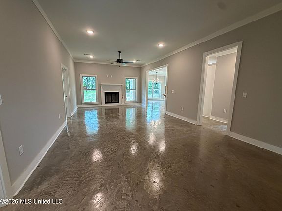 4th image of 198 Lake Harbor Rd