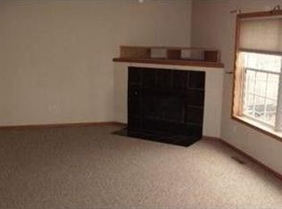 3955 Foxglove Ct N, Brooklyn Park, MN 55443