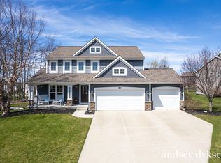 9545 Sunset Ridge Dr NE, Rockford, MI 49341