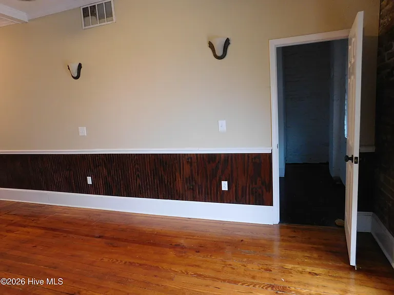 216 Middle St #B — Photo 8