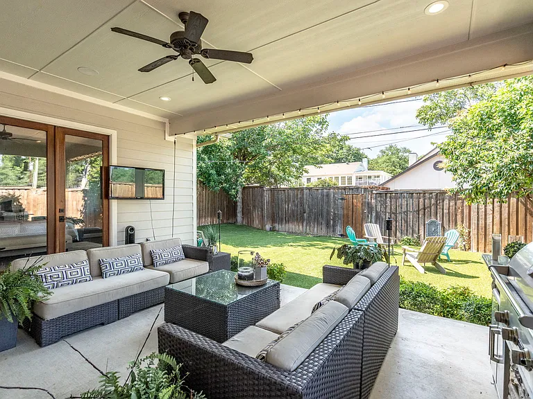 6011 Goodwin Ave — Photo 37