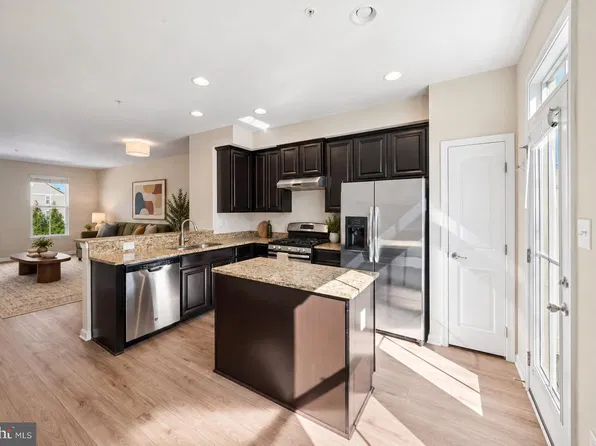 7933 Trailview Xing, Glen Burnie, MD 21060