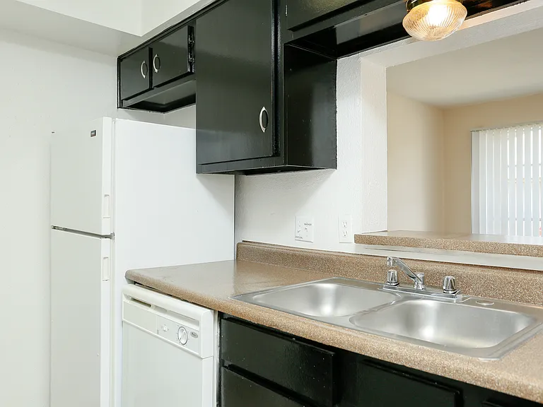 Patriot Forest Apartments — Photo 27
