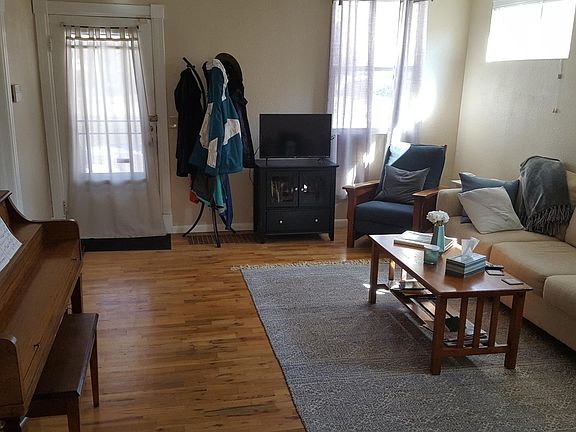 5th image of 421 E Del Norte St