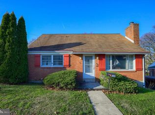 137 Cedar St, Ephrata, PA 17522