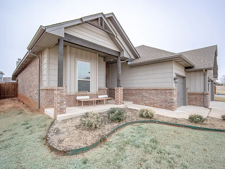 18644 Groveton Blvd — Photo 3