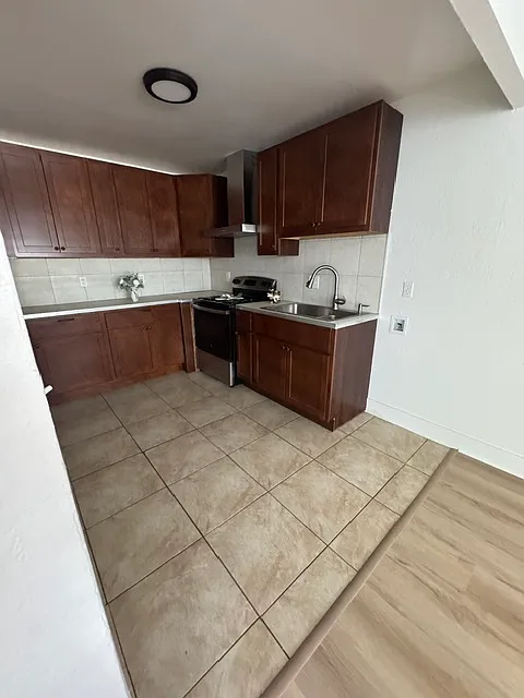 1 bed, 550 sqft, $1,950 — Photo 4