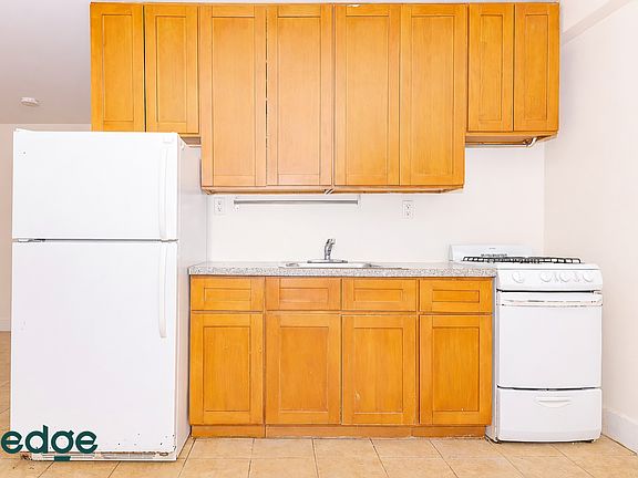 3rd image of 1289 Saint Johns Pl #Nc
