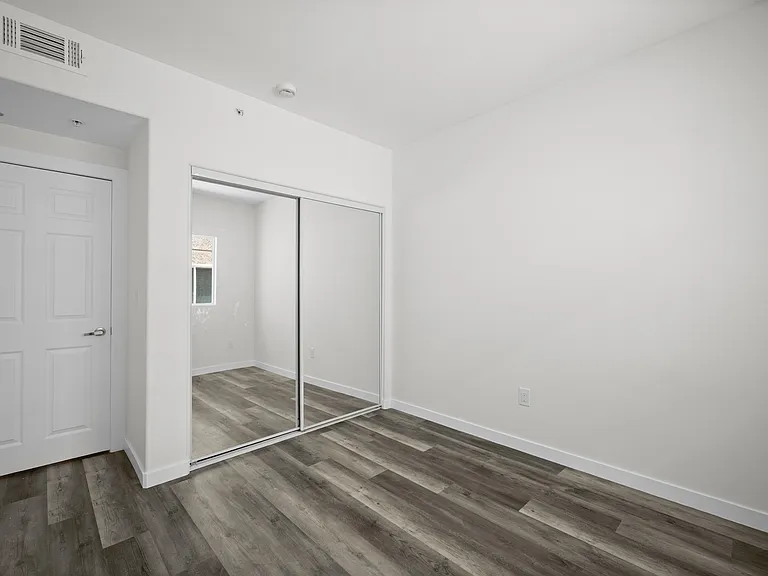 5521 Kester Ave #23 — Photo 19