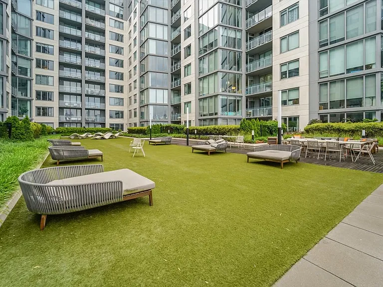 9 Avenue At Port Imperial #1016 — Photo 31
