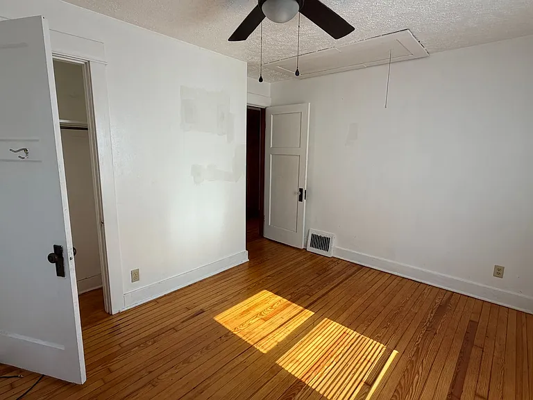 228 Fernwood Ave — Photo 16